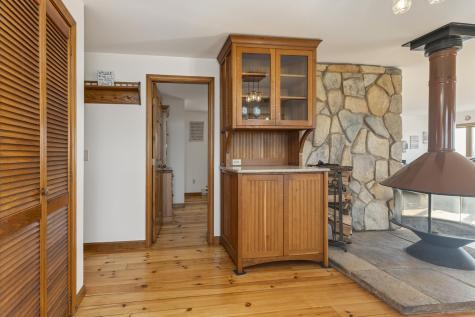 252 Seashore Avenue Portland ME 04108