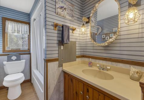 252 Seashore Avenue Portland ME 04108