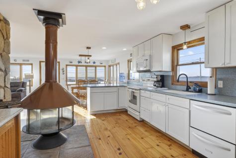 252 Seashore Avenue Portland ME 04108