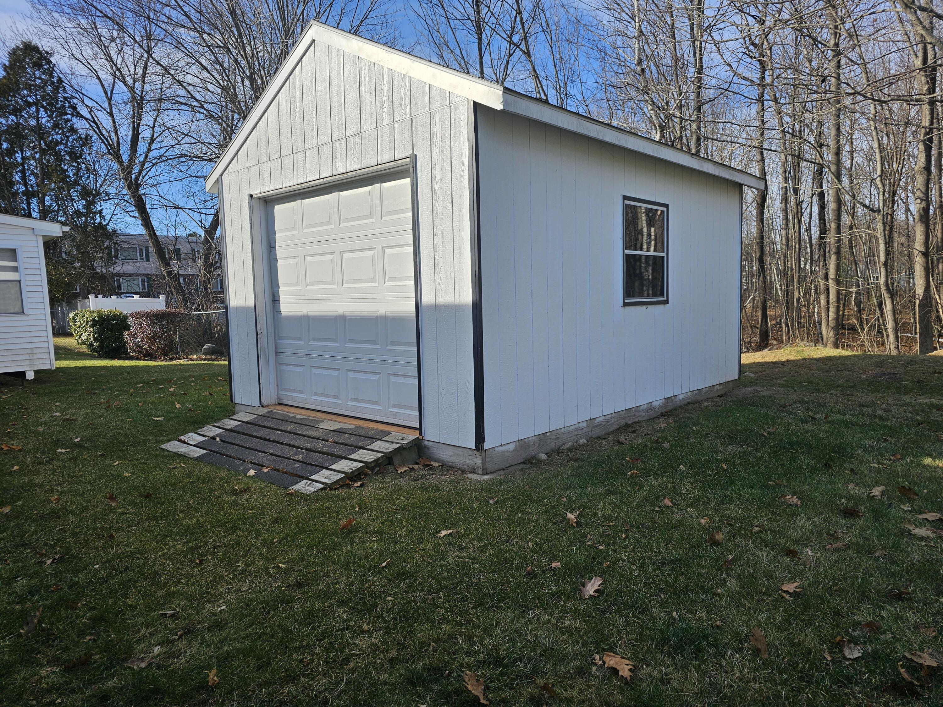 14 Jeannette Avenue Lewiston ME 04240