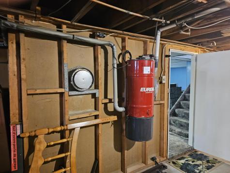 14 Jeannette Avenue Lewiston ME 04240