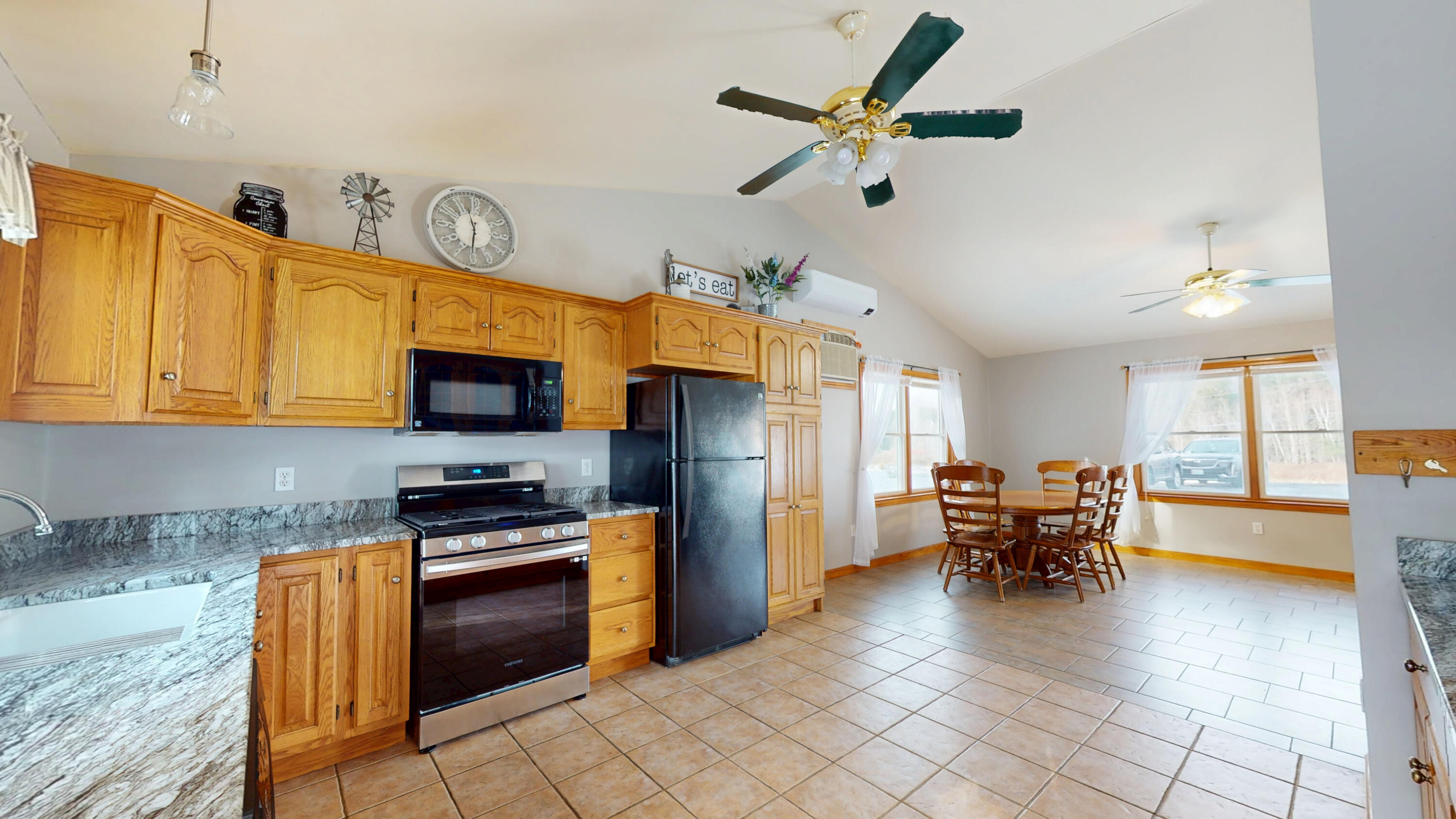 90 Gardiner Road Whitefield ME 04353