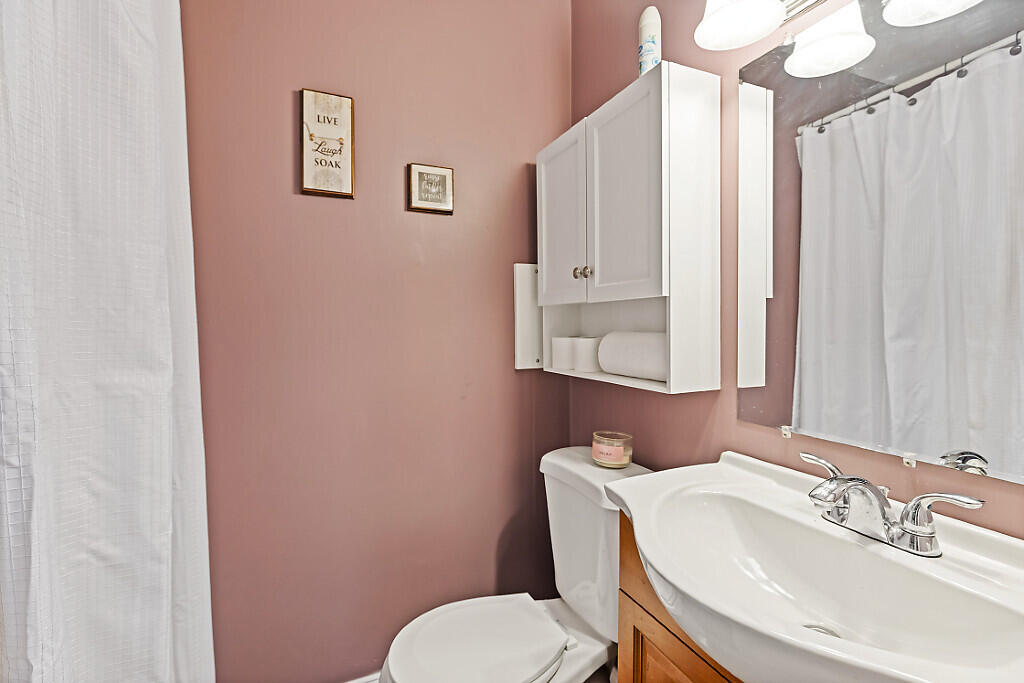 733 Middle Road Skowhegan ME 04976