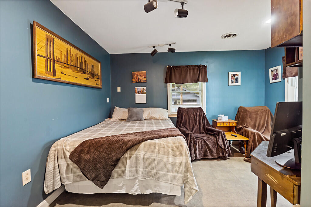 733 Middle Road Skowhegan ME 04976