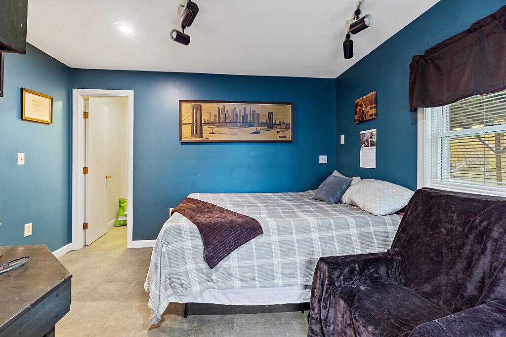 733 Middle Road Skowhegan ME 04976