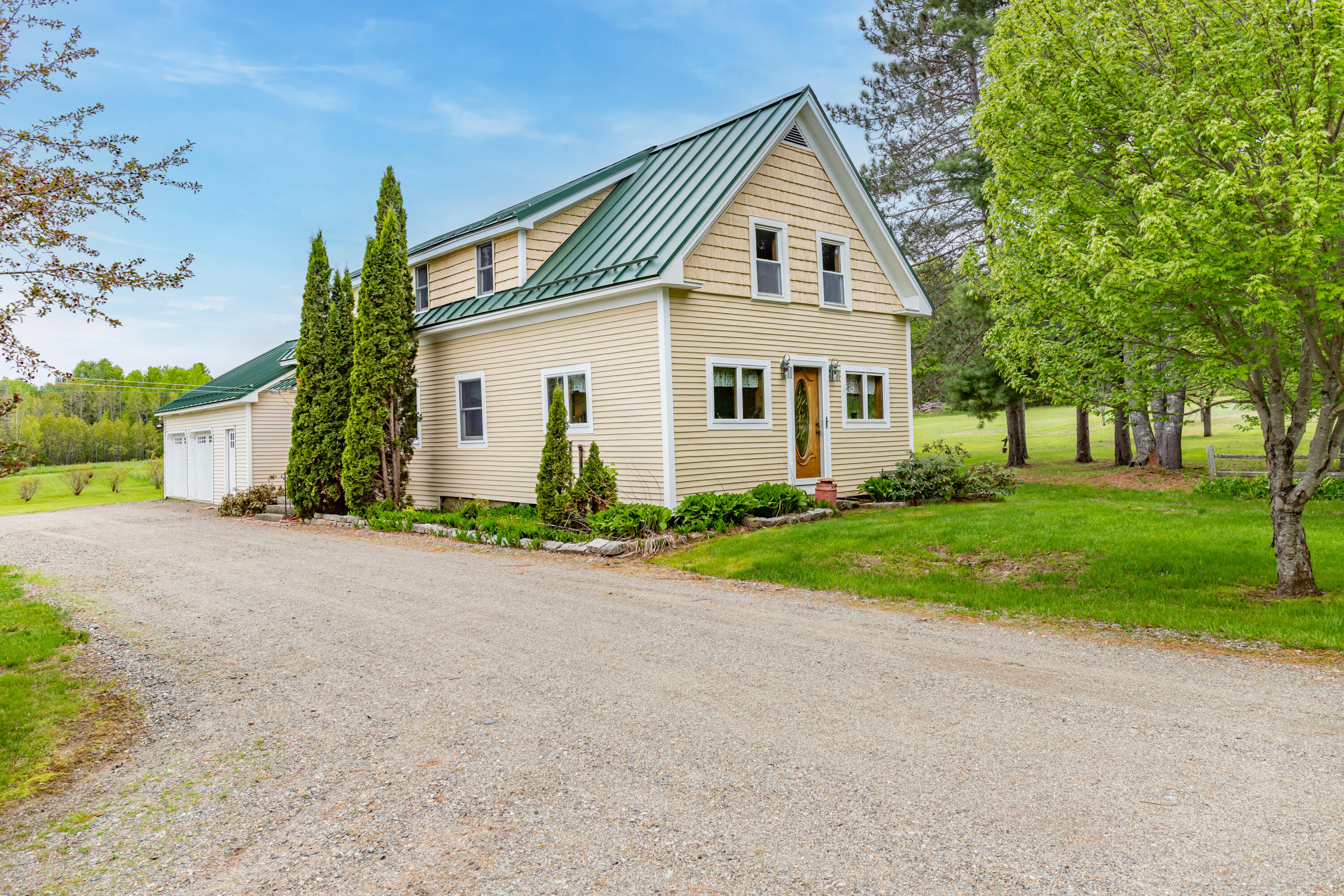 303 Williams Road Bradford ME 04410