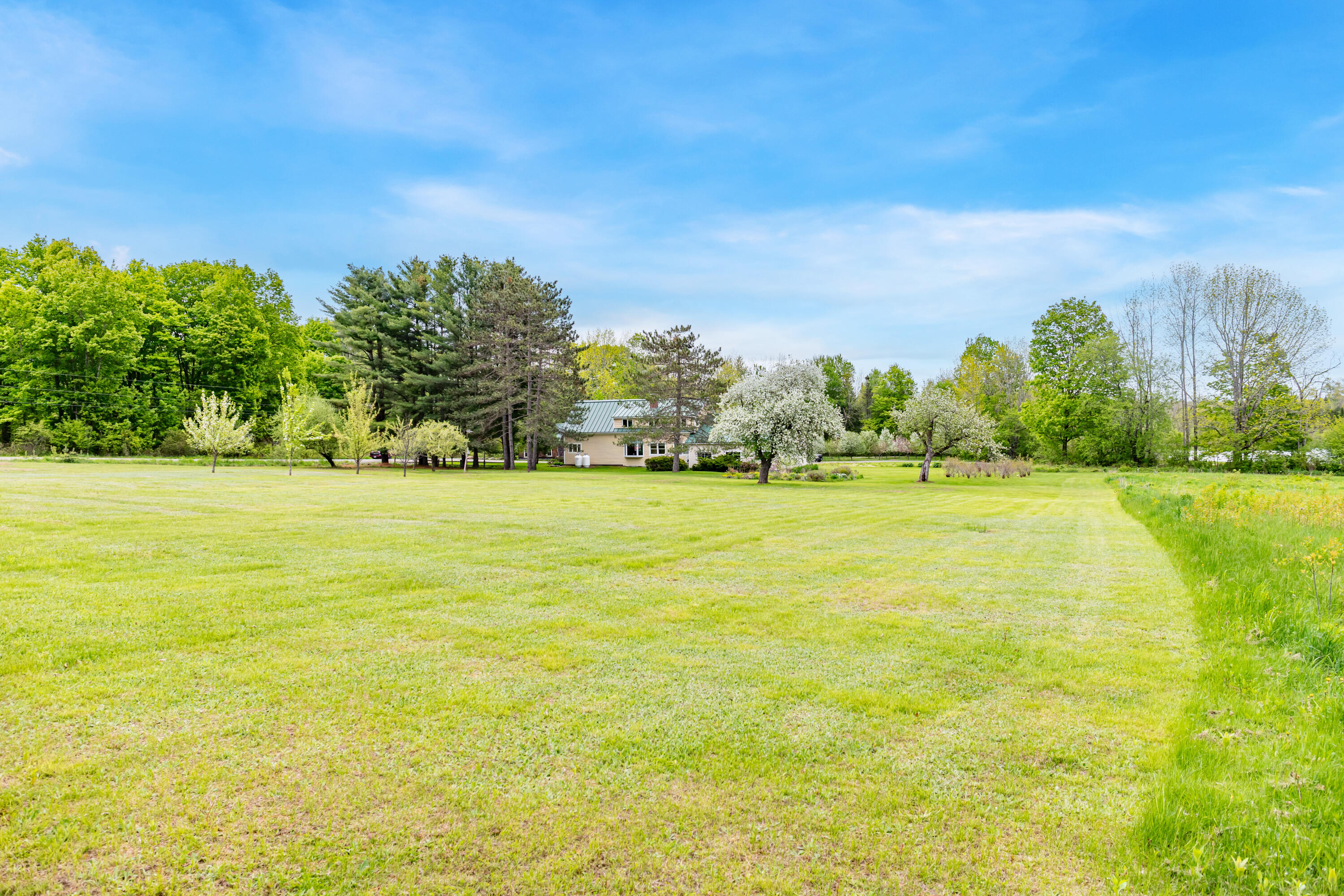 303 Williams Road Bradford ME 04410