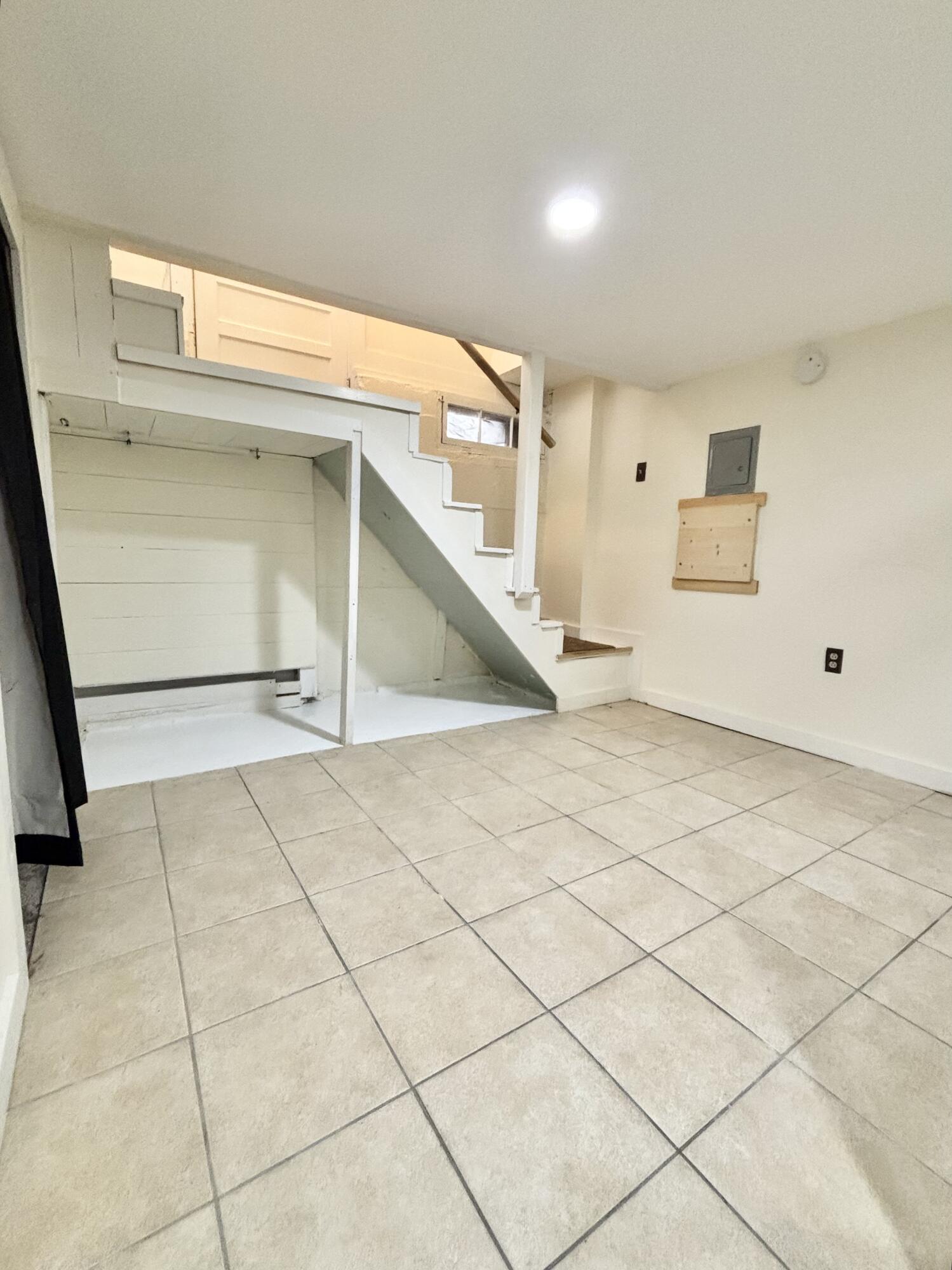 23 Carver Road Hampden ME 04444