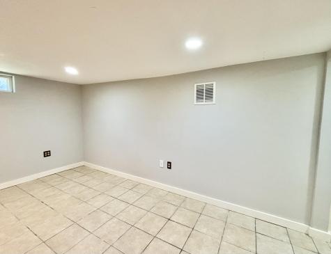 23 Carver Road Hampden ME 04444