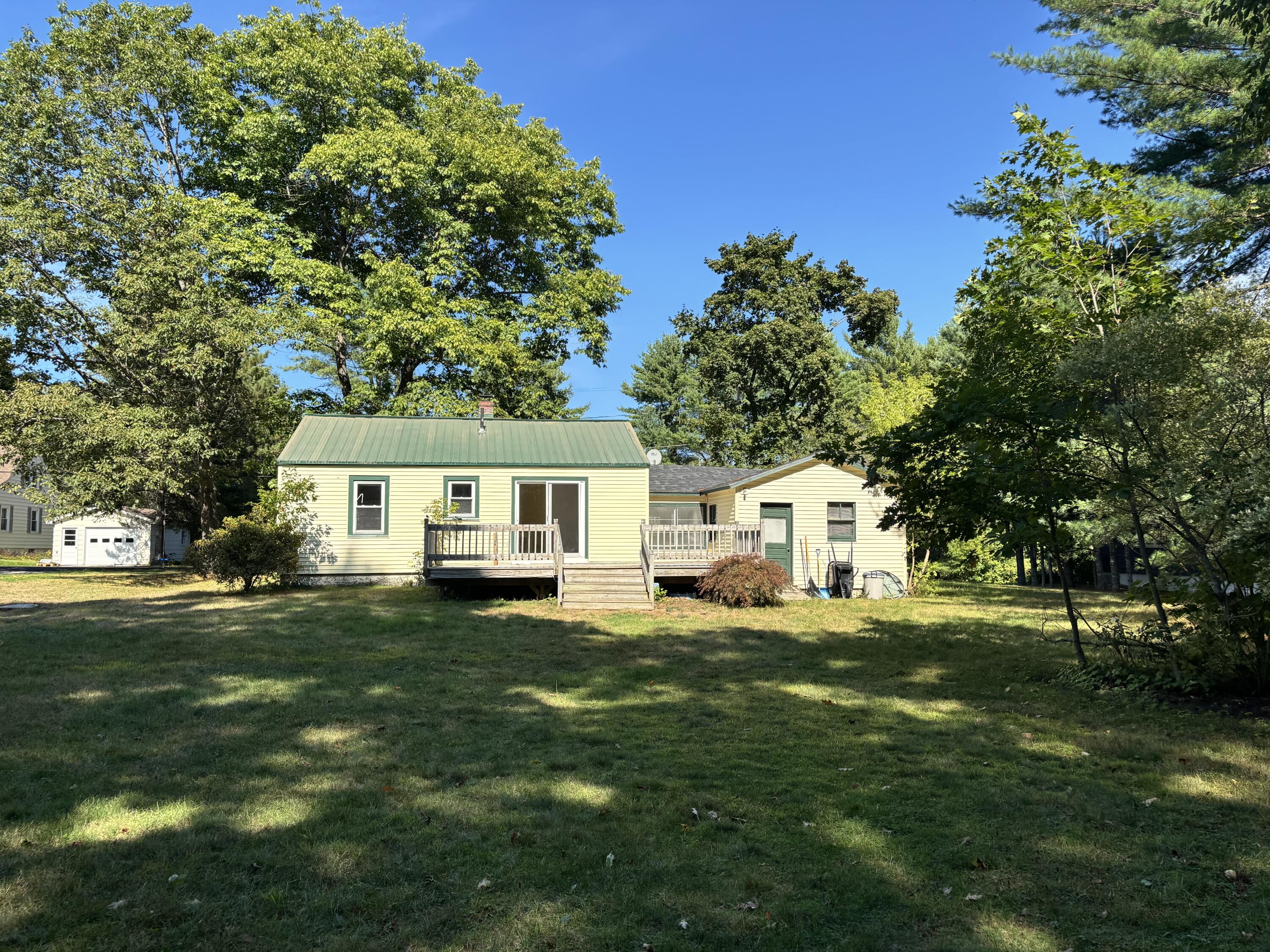 23 Carver Road Hampden ME 04444