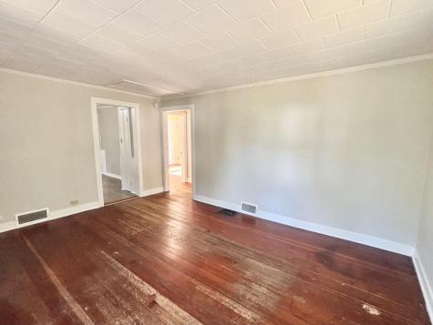 23 Carver Road Hampden ME 04444