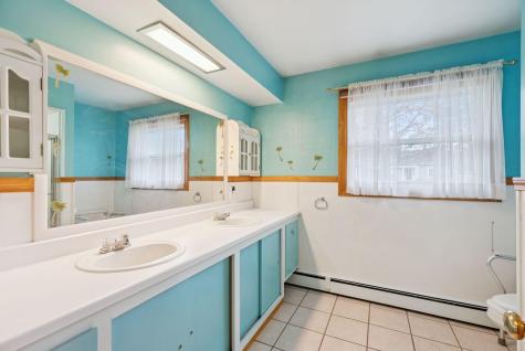 39 Montello Street Lewiston ME 04240