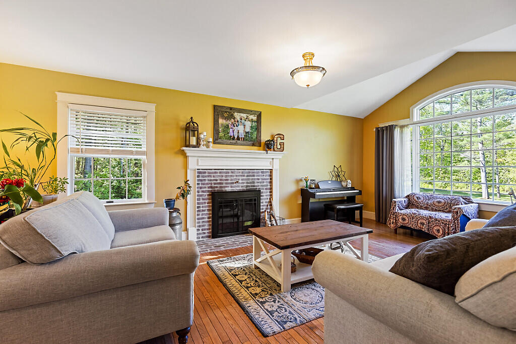 62 Sherwood Lane Vassalboro ME 04989