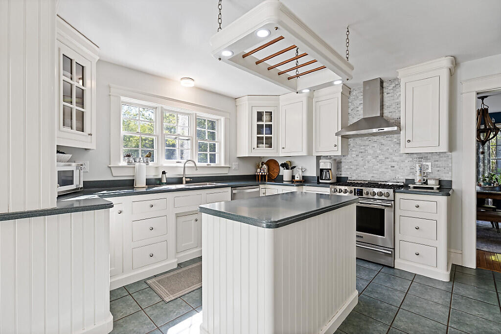62 Sherwood Lane Vassalboro ME 04989