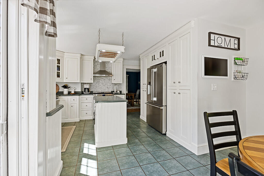 62 Sherwood Lane Vassalboro ME 04989
