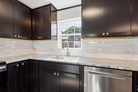 19 Purchase Street Rockland ME 04841