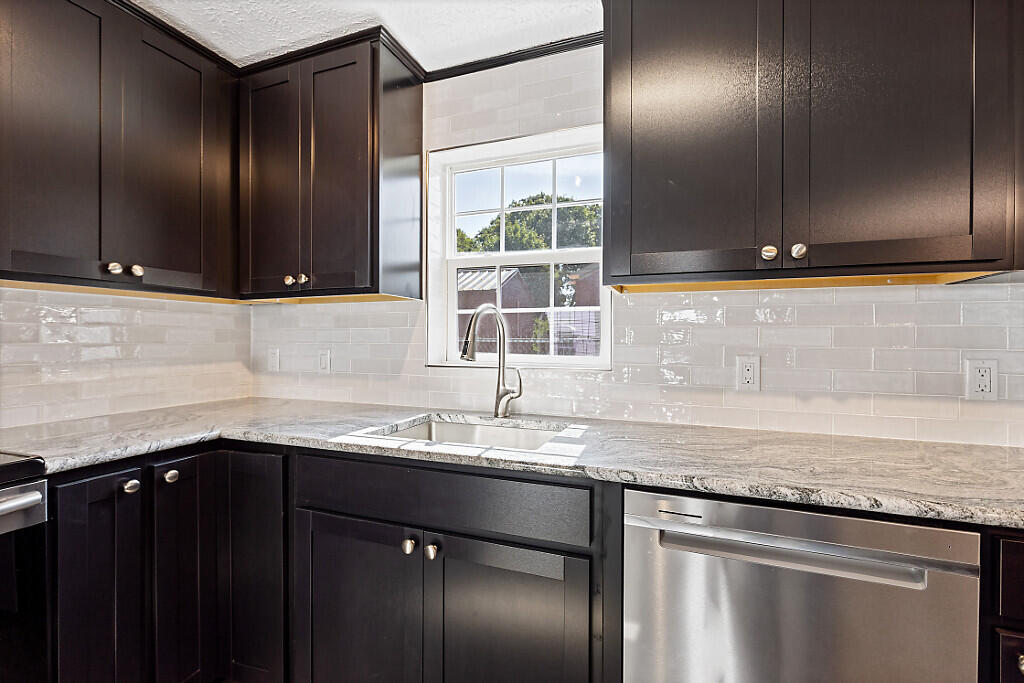 19 Purchase Street Rockland ME 04841