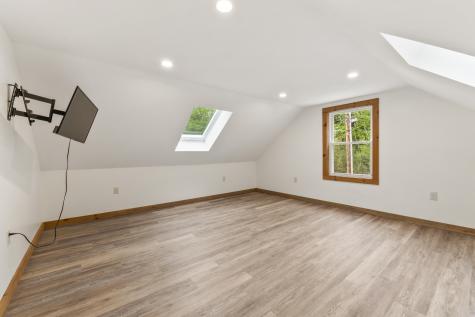 111 Beaver Way Norway ME 04268