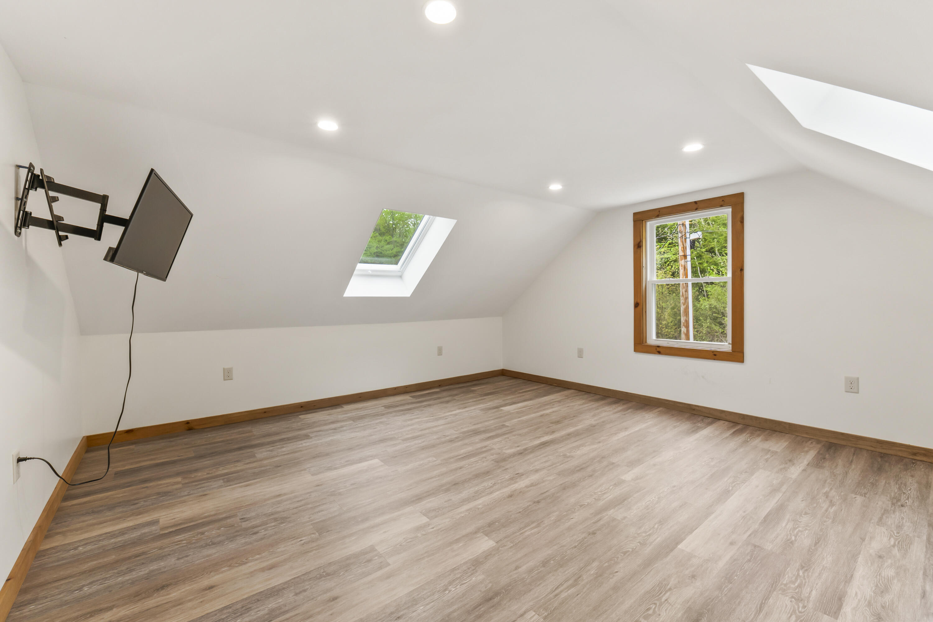 111 Beaver Way Norway ME 04268
