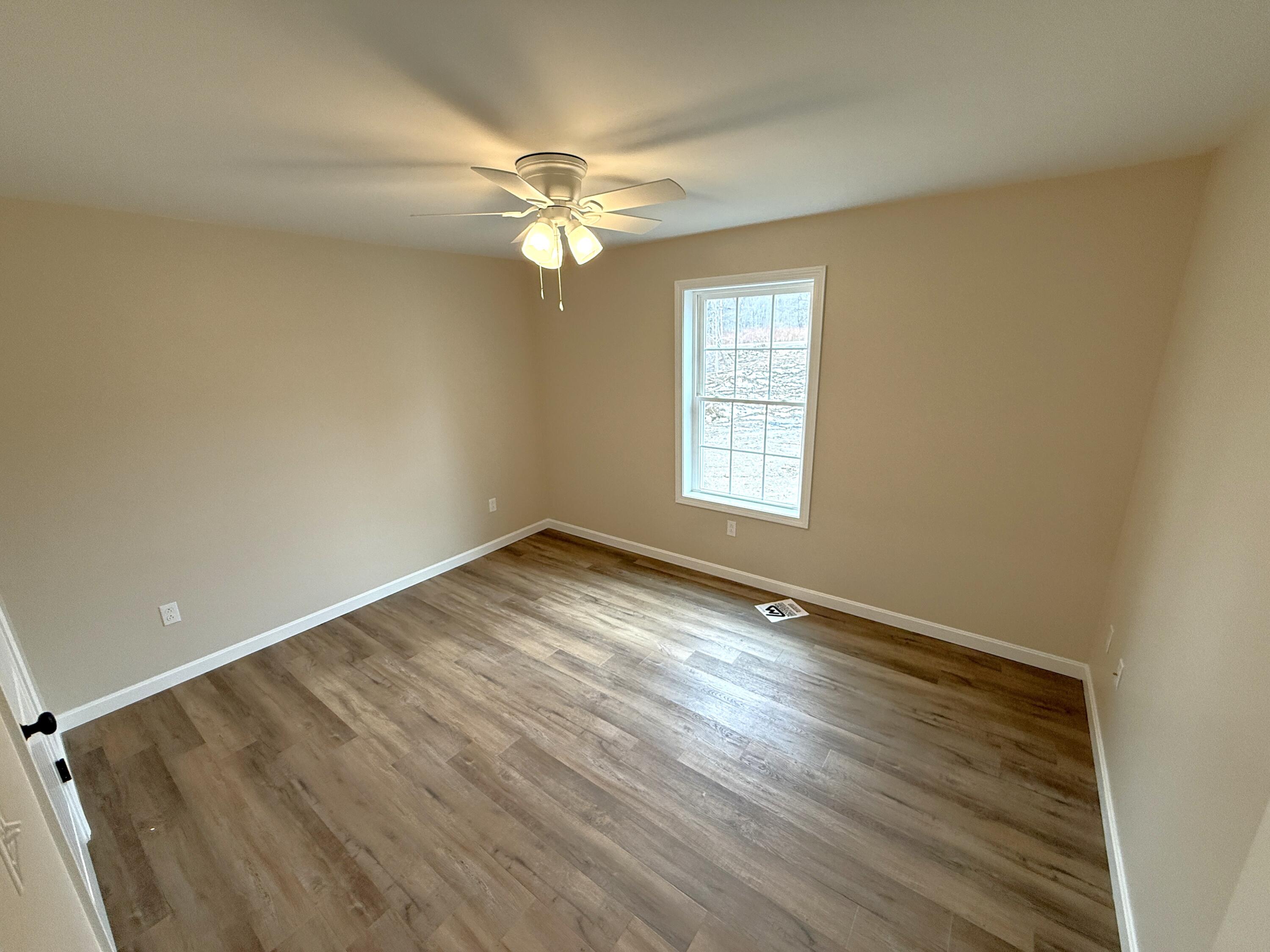 5 Pinewood Drive Windsor ME 04363