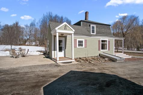 726 W Auburn Road Auburn ME 04210