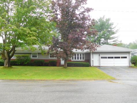 8 Surry Lane Lewiston ME 04240
