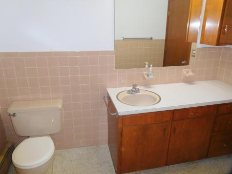 8 Surry Lane Lewiston ME 04240