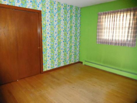 8 Surry Lane Lewiston ME 04240