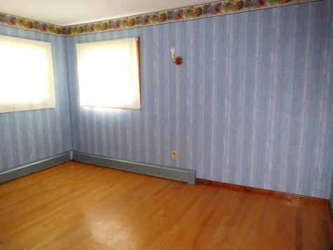 8 Surry Lane Lewiston ME 04240