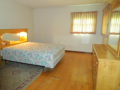 8 Surry Lane Lewiston ME 04240