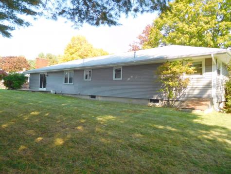 8 Surry Lane Lewiston ME 04240
