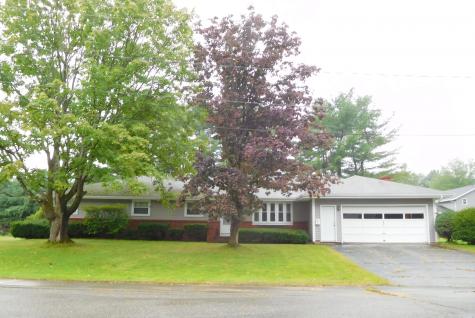 8 Surry Lane Lewiston ME 04240