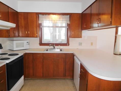 8 Surry Lane Lewiston ME 04240