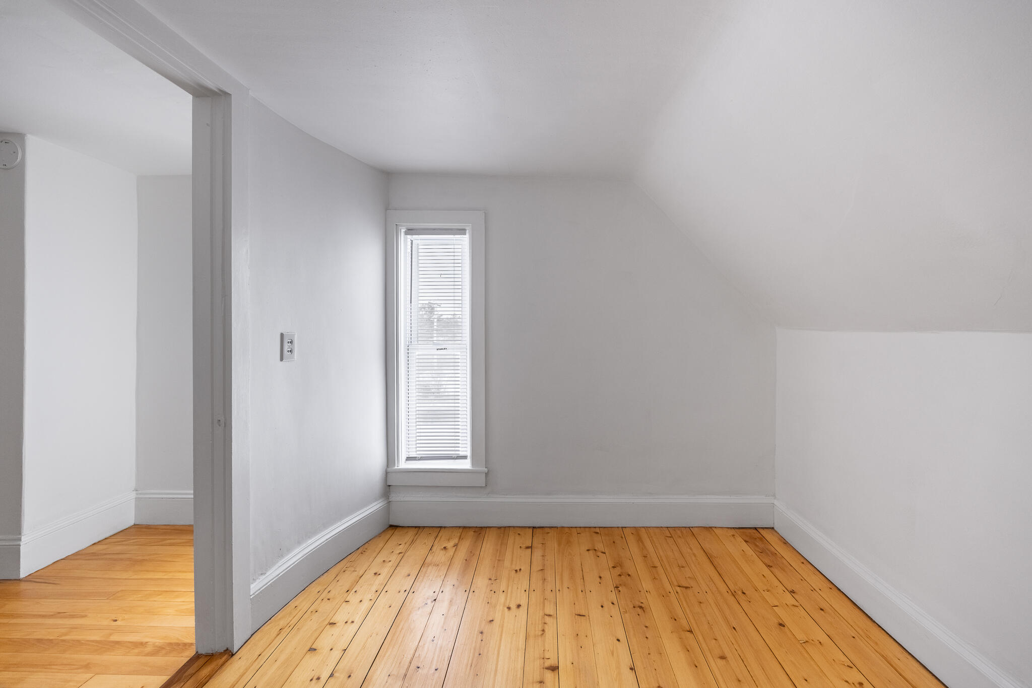 881 Western Avenue Hampden ME 04444