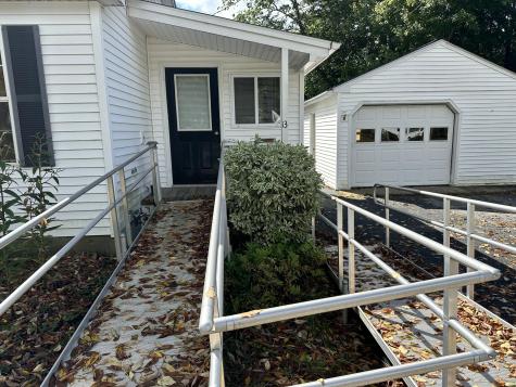 13 Owen Street Lewiston ME 04240