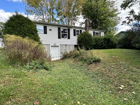 13 Owen Street Lewiston ME 04240