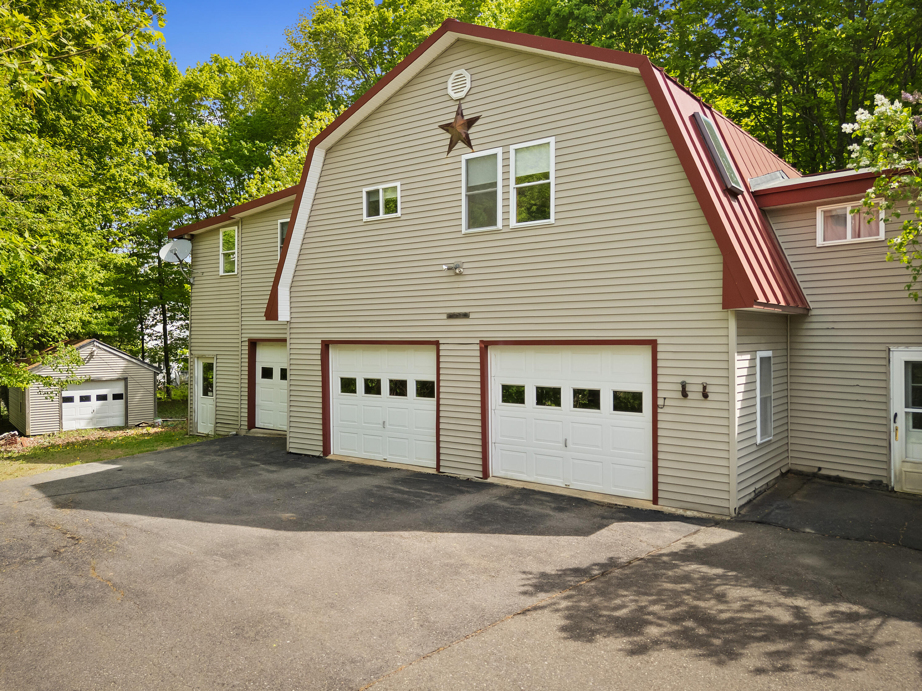 28 Main Street Hill Dexter ME 04930