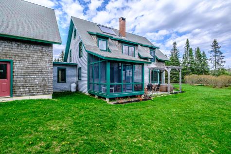 28 Cortland Road Freeport ME 04032