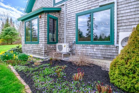 28 Cortland Road Freeport ME 04032