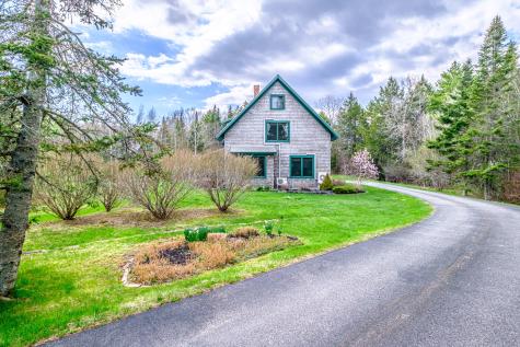 28 Cortland Road Freeport ME 04032