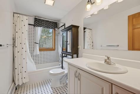 63 Youngs Lane Phippsburg ME 04562
