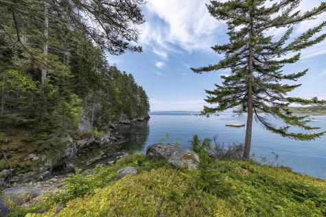 86 Captains Quarters Road Tremont ME 04674