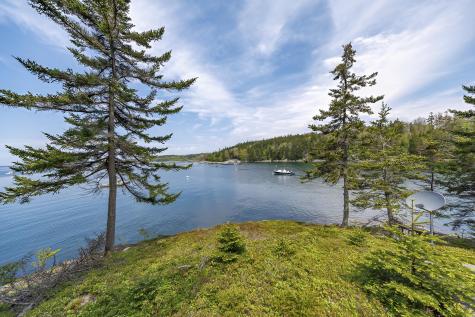 86 Captains Quarters Road Tremont ME 04674