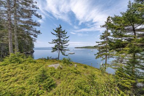 86 Captains Quarters Road Tremont ME 04674