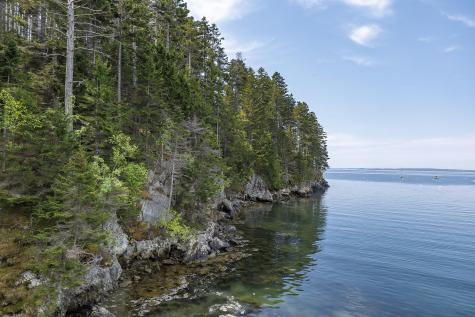 86 Captains Quarters Road Tremont ME 04674