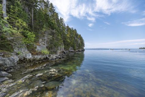 86 Captains Quarters Road Tremont ME 04674