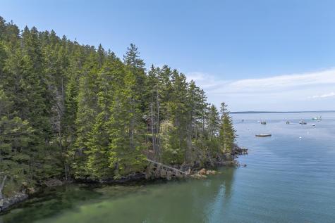 86 Captains Quarters Road Tremont ME 04674