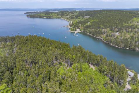 86 Captains Quarters Road Tremont ME 04674