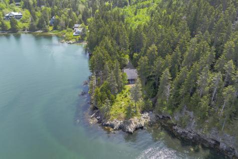 86 Captains Quarters Road Tremont ME 04674