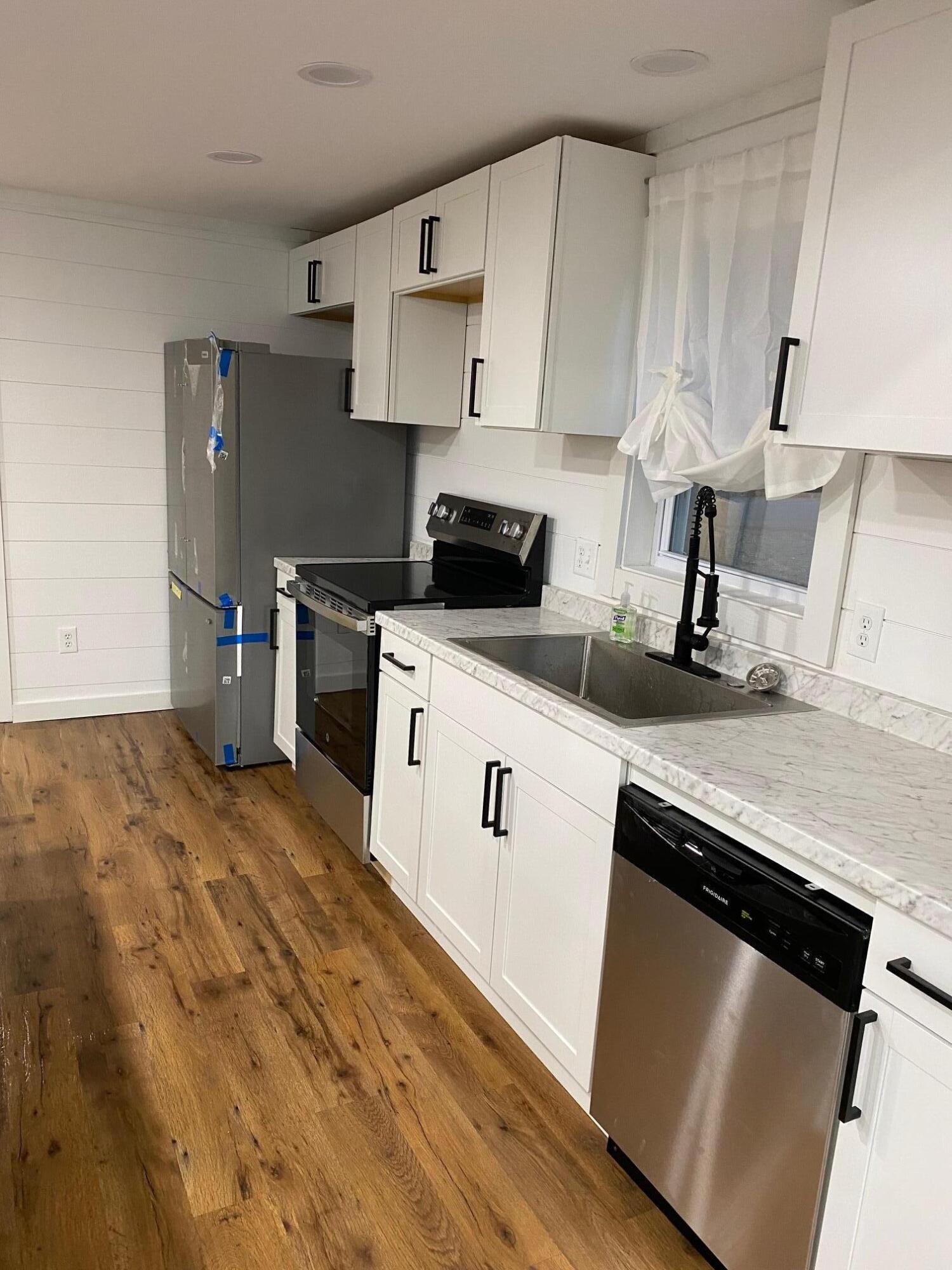 39 Mackenzie Avenue Lincoln ME 04457